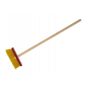 Seprű piros nyéllel fa 80 cm